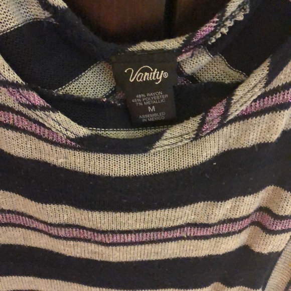 Short sleeve rayon/polyester blend top from Vanity - Picture 2 of 3